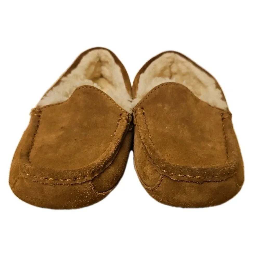 UGG Kids Ascot Chestnut Suede Moccasin Slippers Loafer, Size 2